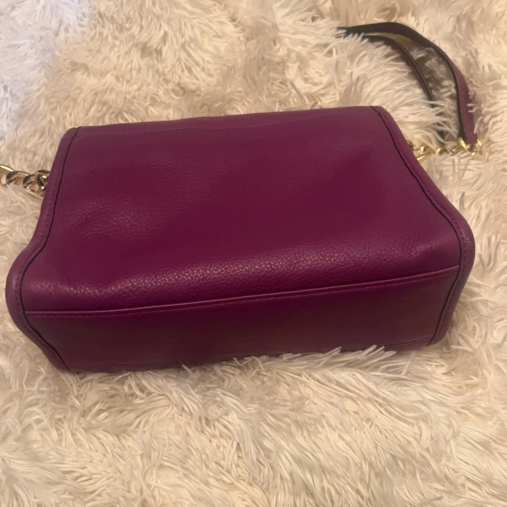 Michael Kors Purple Leather Crossbody Bag - Picture 5 of 6
